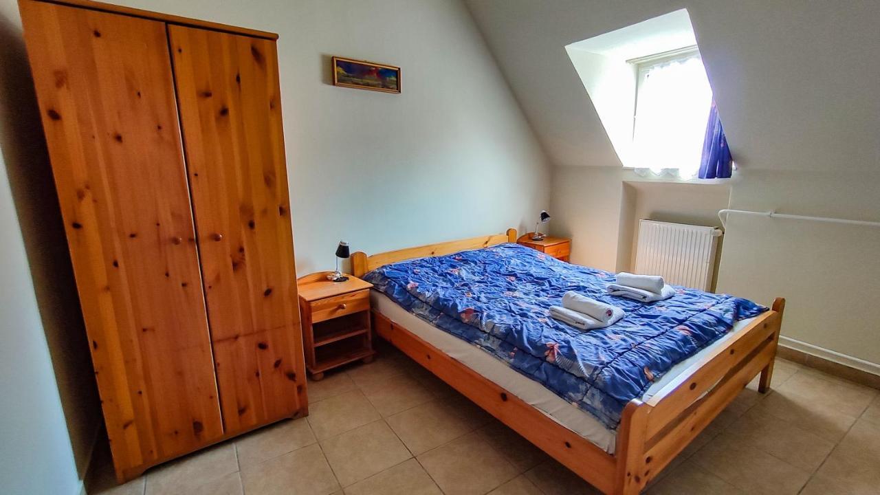 Afrodite Apartmanok Eger Bagian luar foto