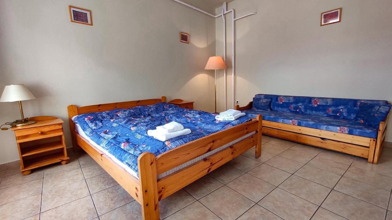 Afrodite Apartmanok Eger Bagian luar foto