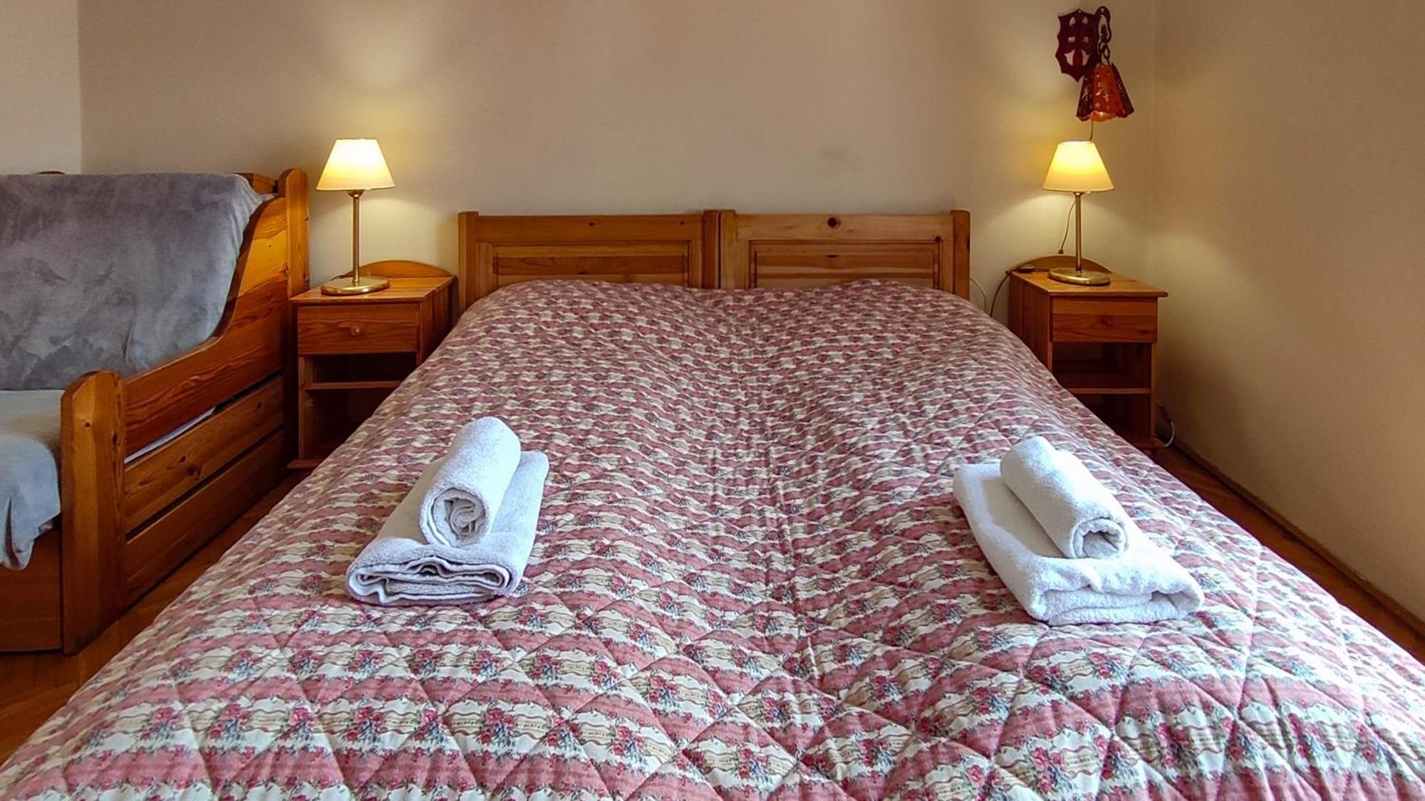 Afrodite Apartmanok Eger Bagian luar foto
