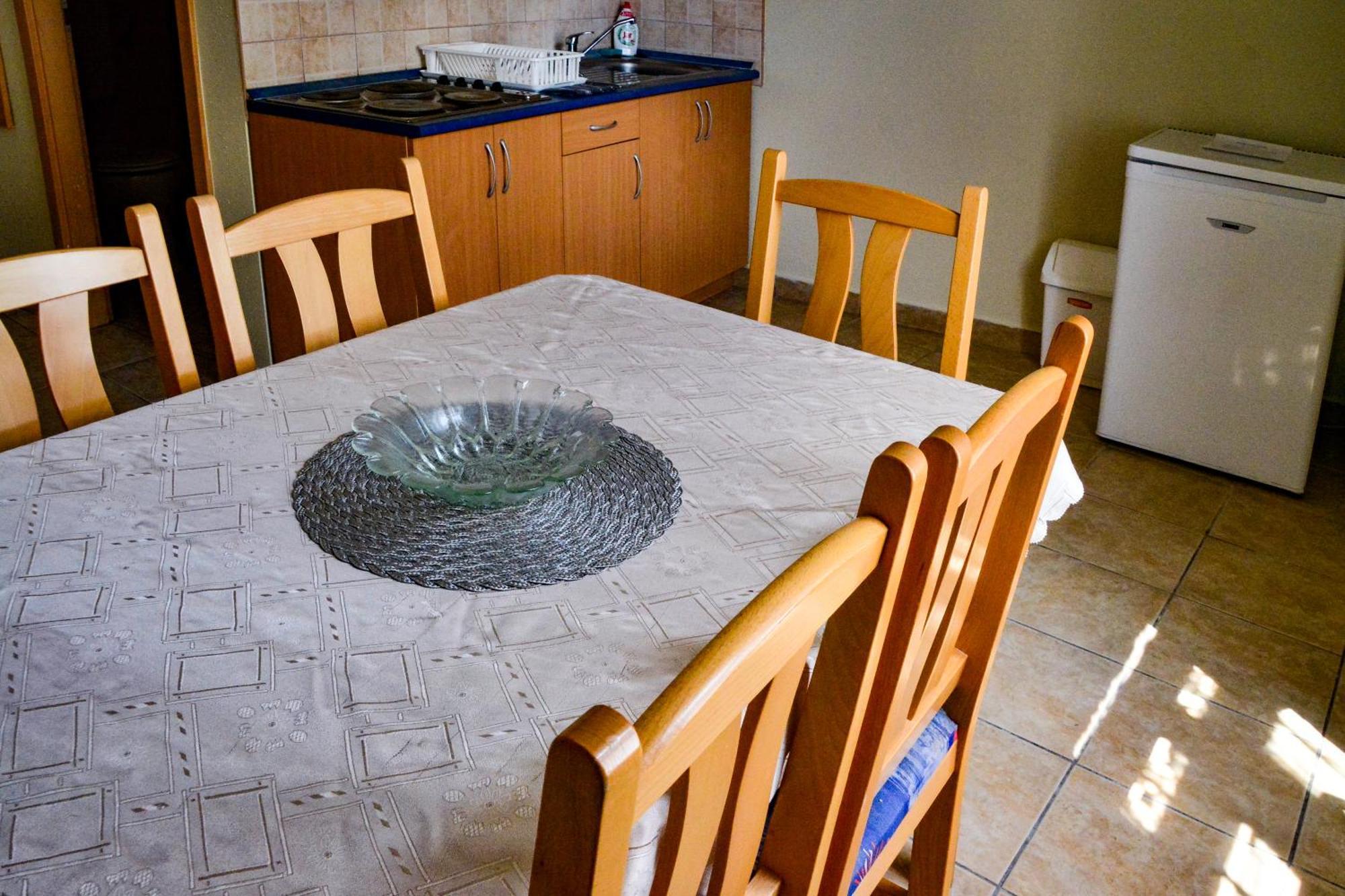 Afrodite Apartmanok Eger Bagian luar foto