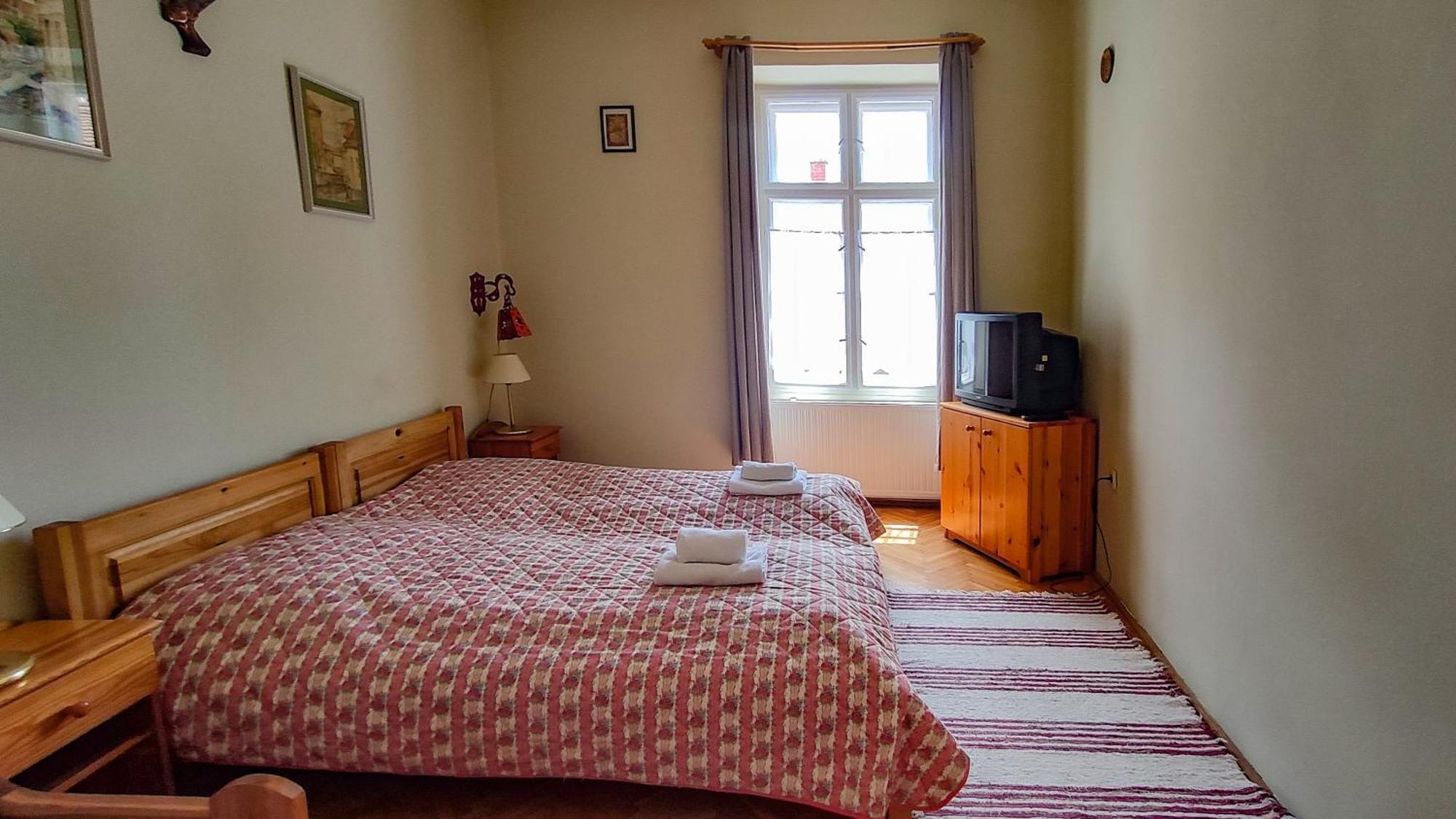 Afrodite Apartmanok Eger Bagian luar foto