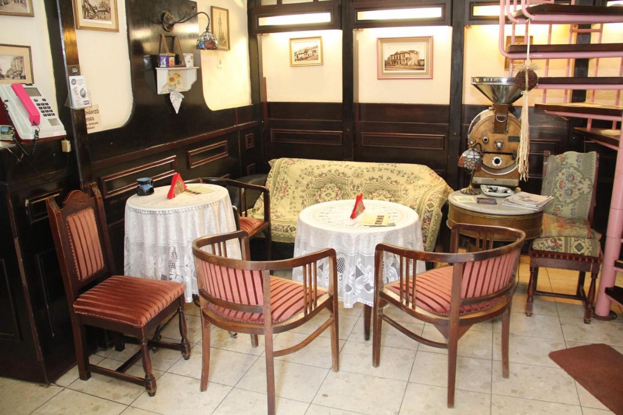 Afrodite Apartmanok Eger Bagian luar foto