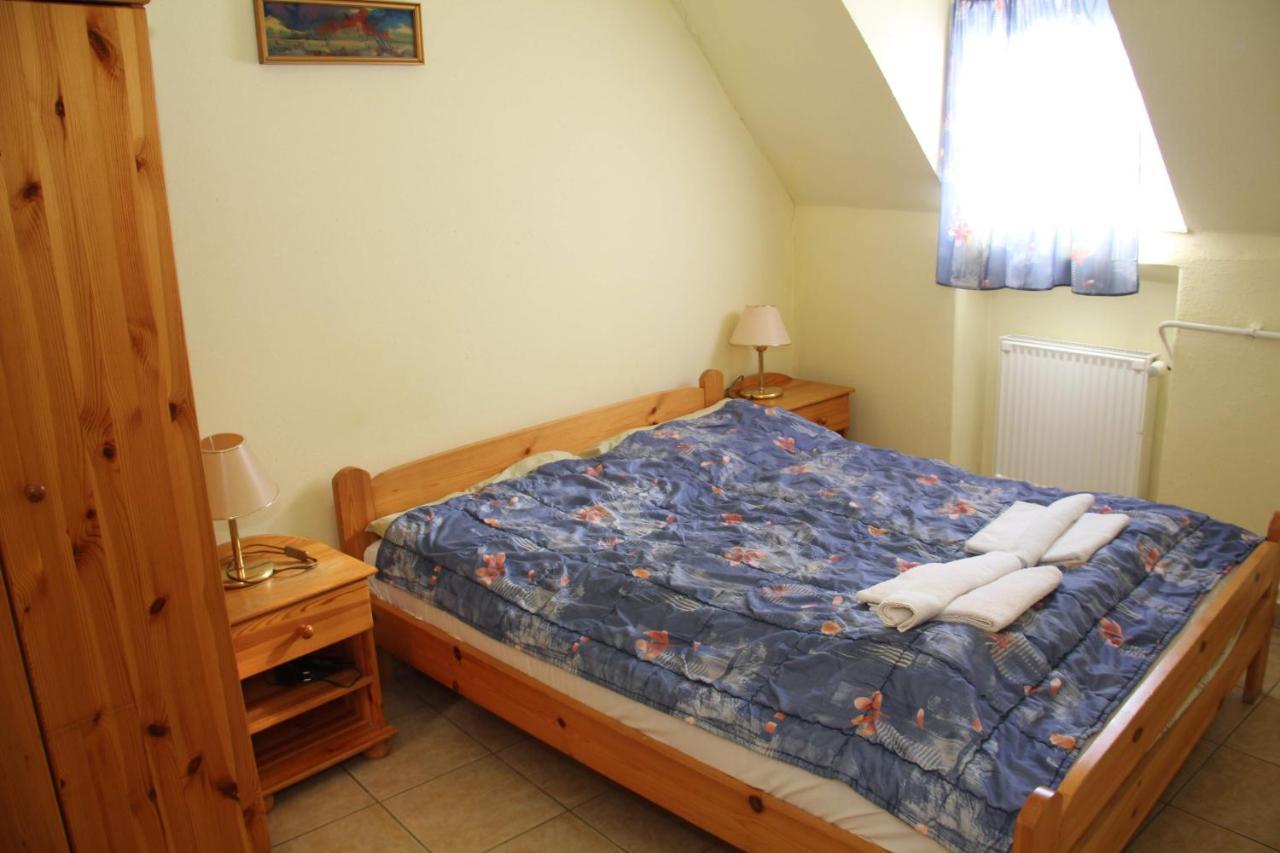Afrodite Apartmanok Eger Bagian luar foto
