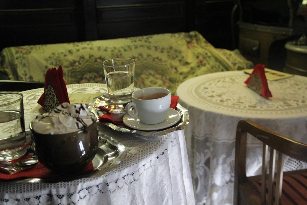 Afrodite Apartmanok Eger Bagian luar foto